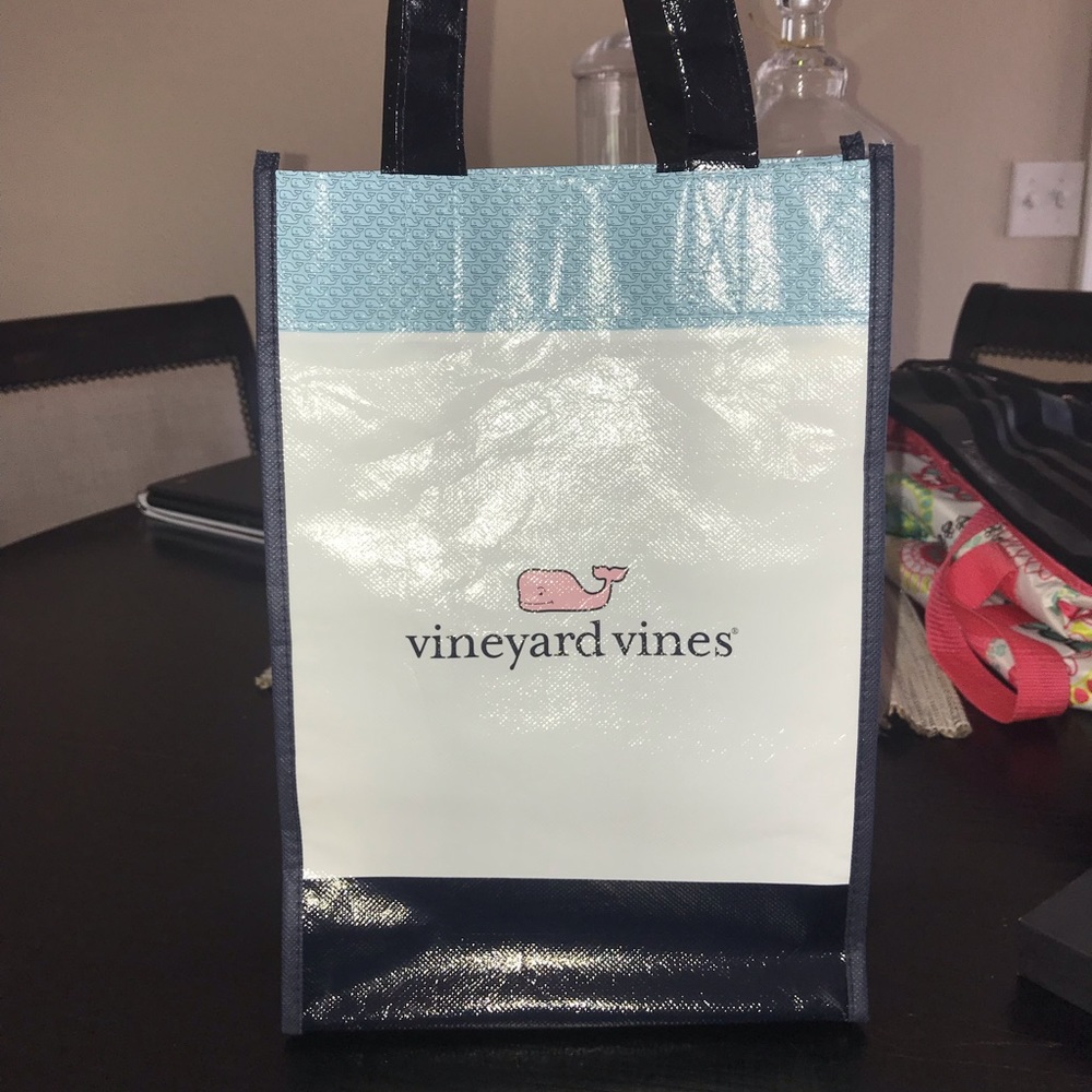 Vineyard vines reusable bag